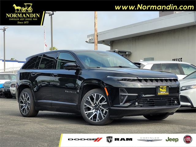 New 2025 Diamond Black Crystal Pearl-Coat Exterior Paint Jeep Limited image 1