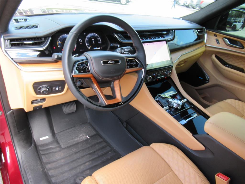 2025 Jeep Grand Cherokee L Summit photo 15