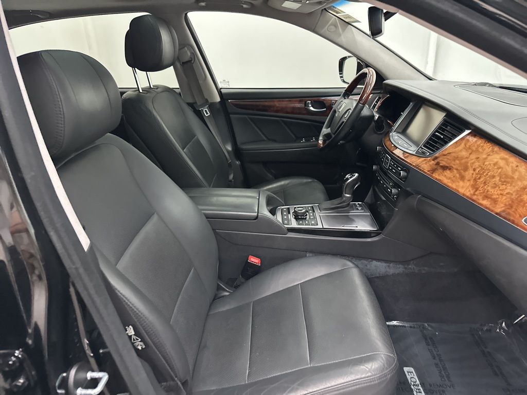 2014 Hyundai Equus Signature photo 24