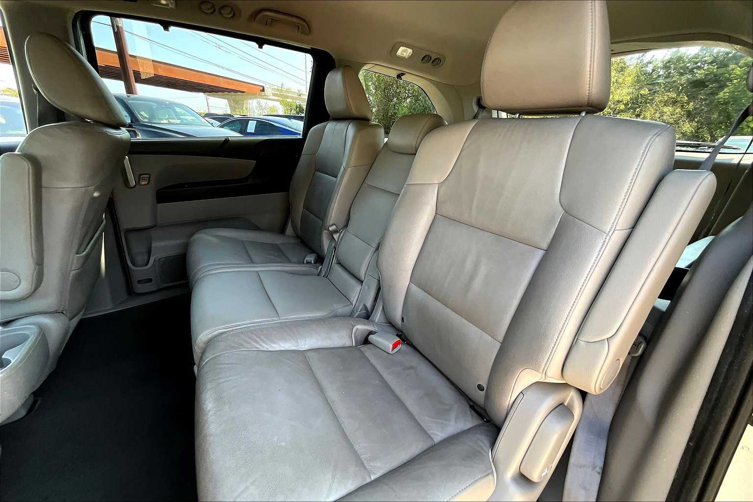 2012 Honda Odyssey EX-L photo 19