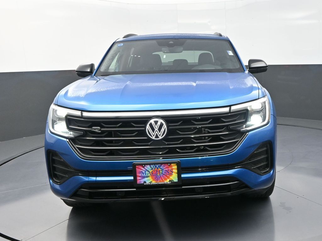 2025 Volkswagen Atlas Cross Sport SEL R-Line photo 2