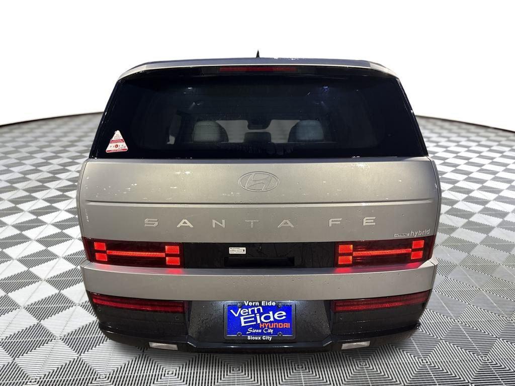 2026 Hyundai Santa Fe SE photo 4