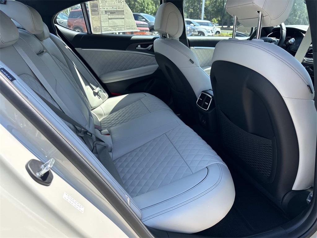 2025 Genesis G70 3.3T Sport Prestige photo 7