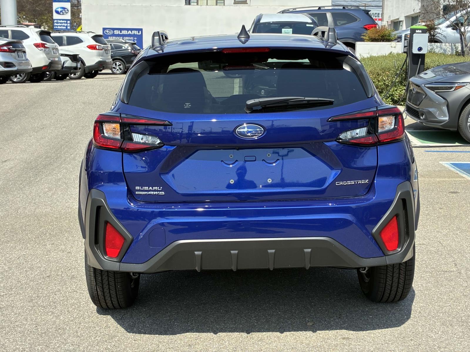 2025 Subaru Crosstrek Premium photo 8