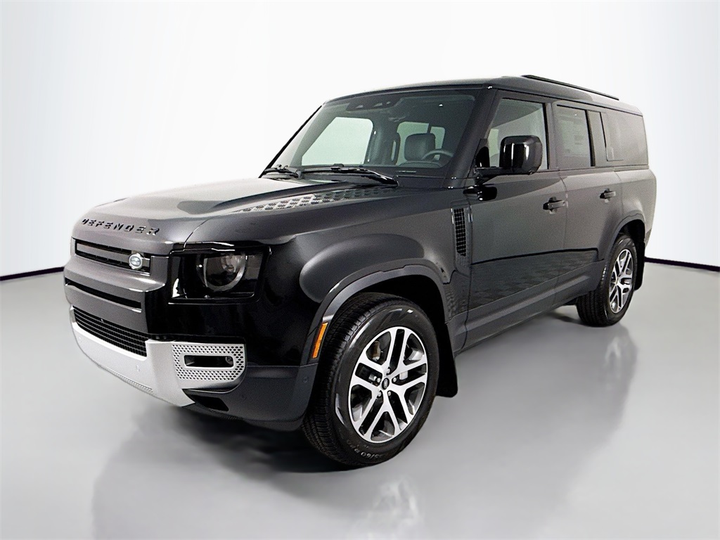 2025 Land Rover Defender S's photo