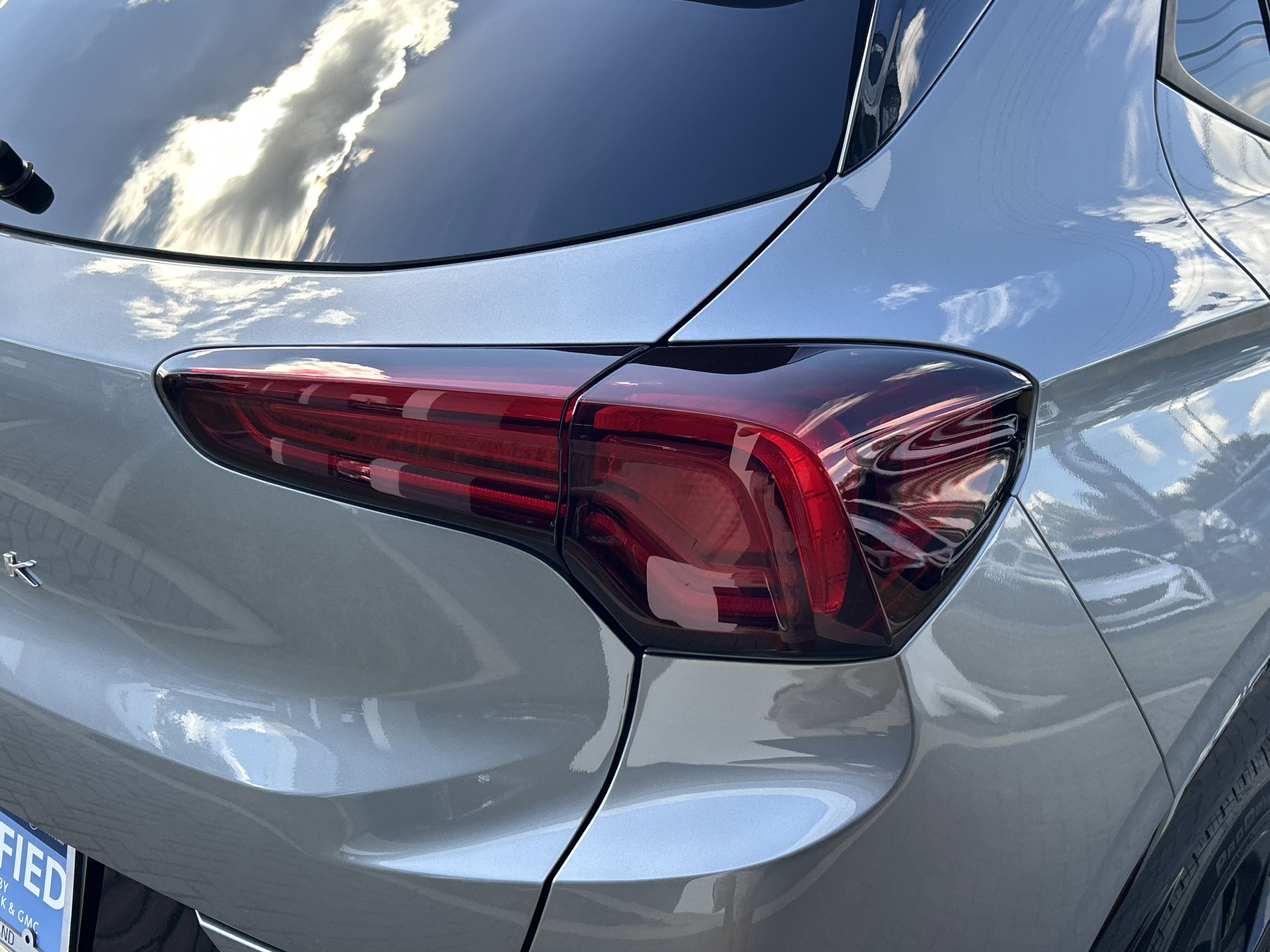 2025 Buick Encore GX Sport Touring photo 2