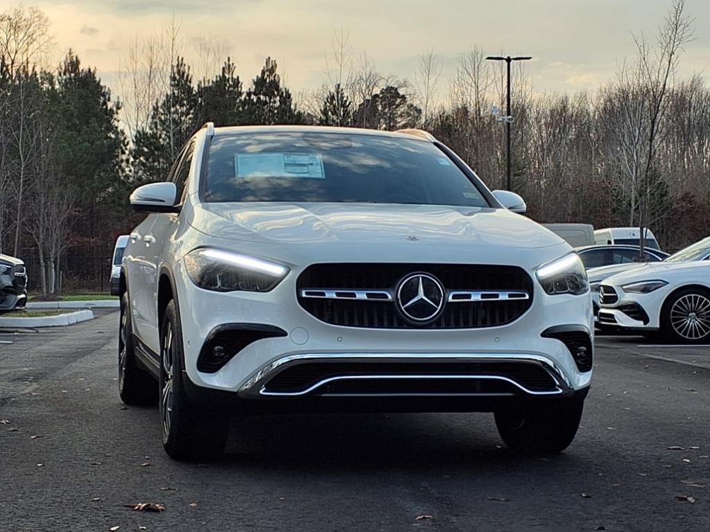 2025 Mercedes Benz GLA 250 4MATIC photo 2