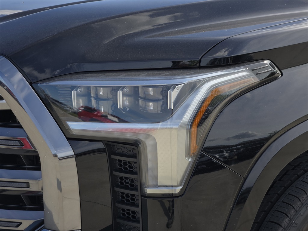 2024 Toyota Tundra Platinum photo 3