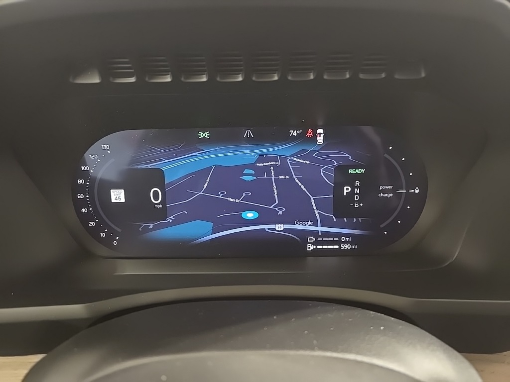 2026 Volvo XC90 T8 Plus photo 11
