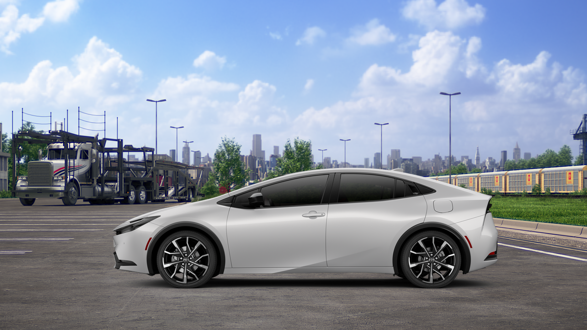 2026 Toyota Prius Plug-in Hybrid XSE photo 4