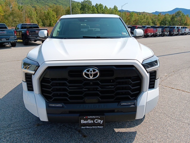 2023 Toyota Tundra SR5 photo 2
