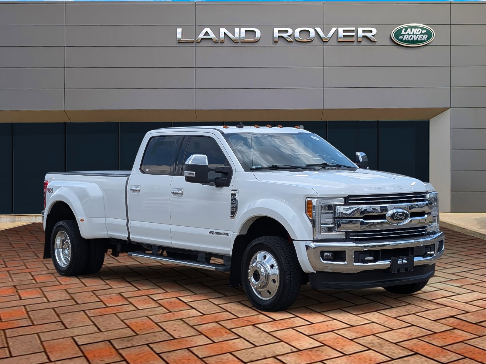 2019 Ford F-450 Lariat photo 3