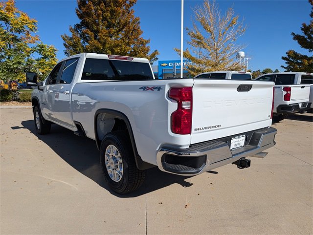 2026 Chevrolet Silverado 3500HD LT photo 3