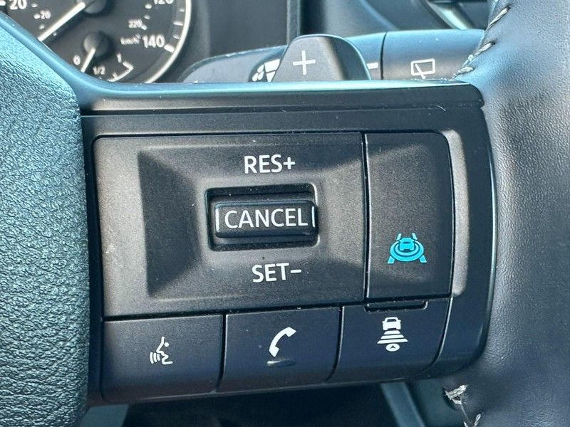 2025 Nissan Rogue SV photo 17