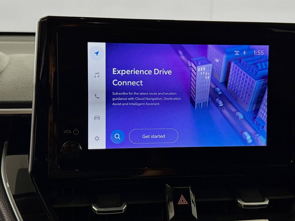 2023 Toyota Corolla Cross XLE photo 12