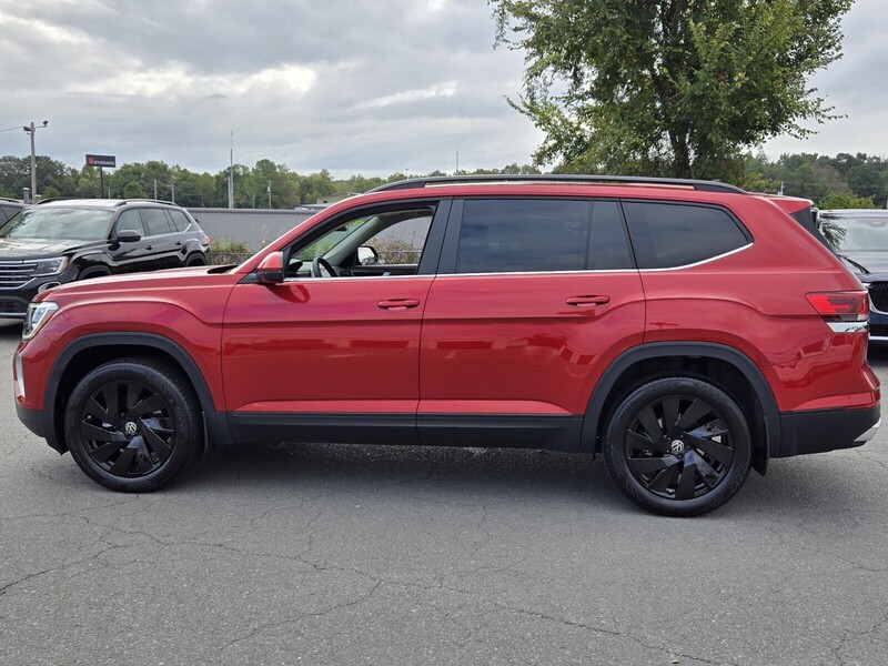 2024 Volkswagen Atlas SE Technology photo 3