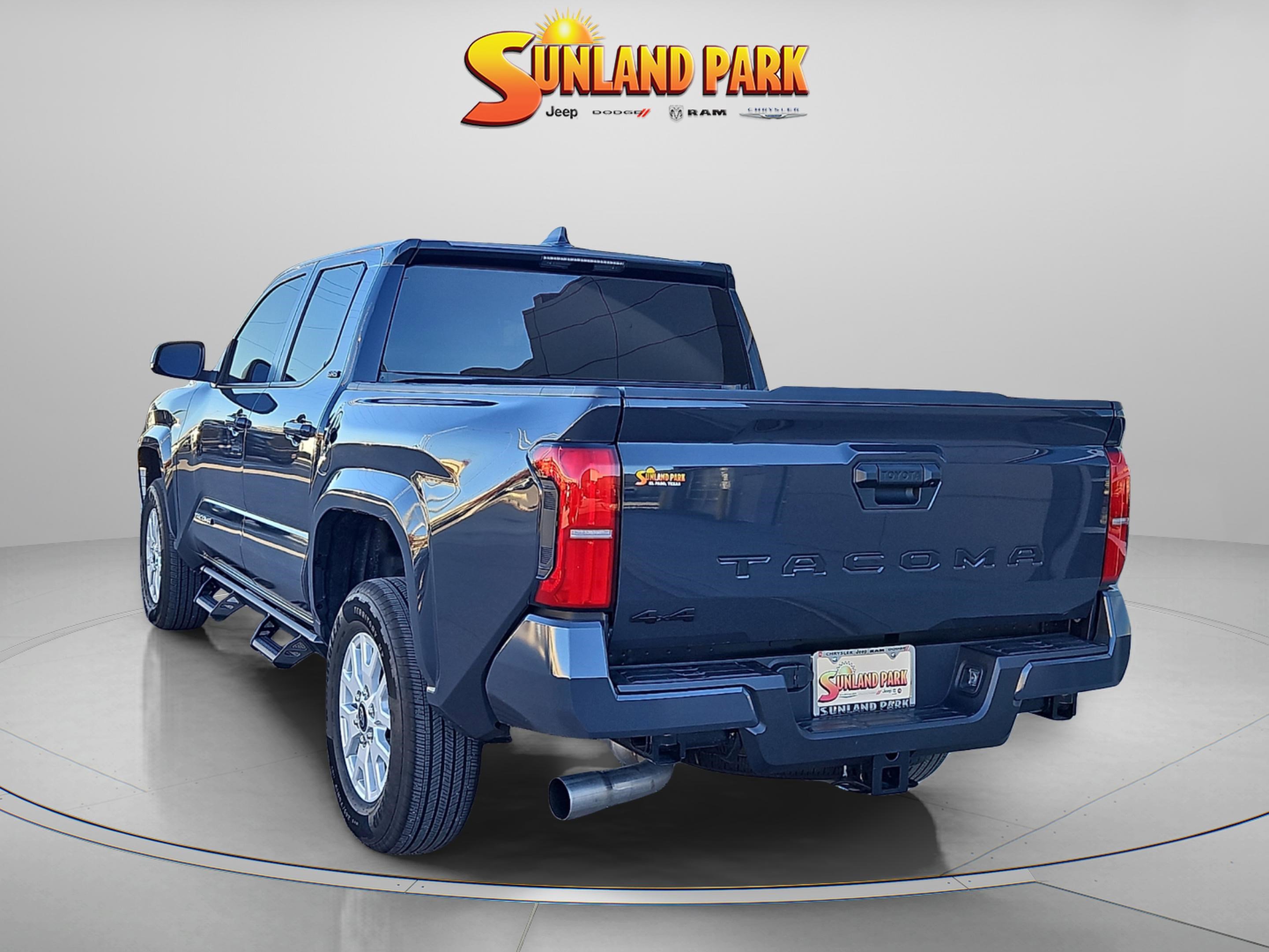 2025 Toyota Tacoma SR5 photo 3