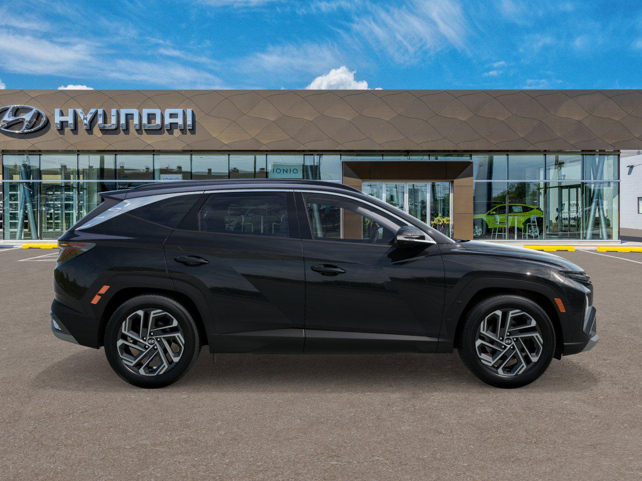2025 Hyundai Tucson Hybrid Limited Sport photo 5