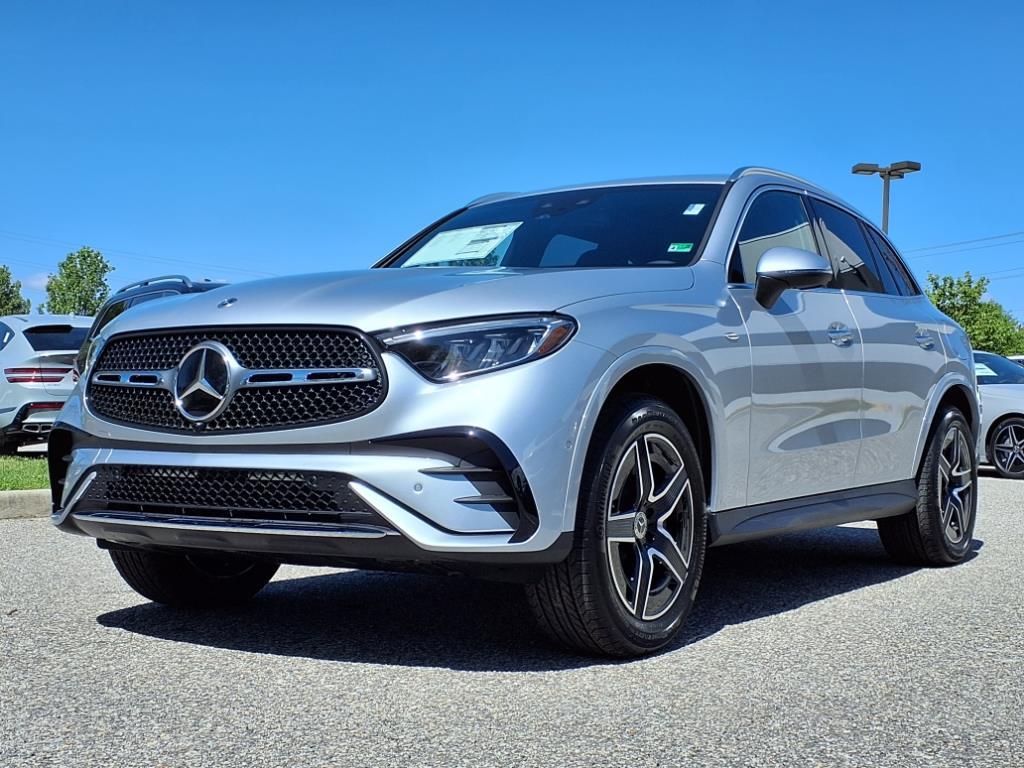 2025 Mercedes Benz GLC 350e 4MATIC photo 4