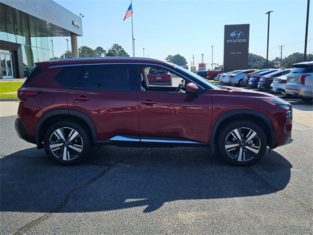 2023 Nissan Rogue Platinum photo 11