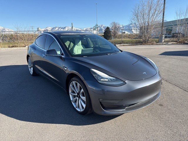 2019 Tesla Model 3 Long Range's photo