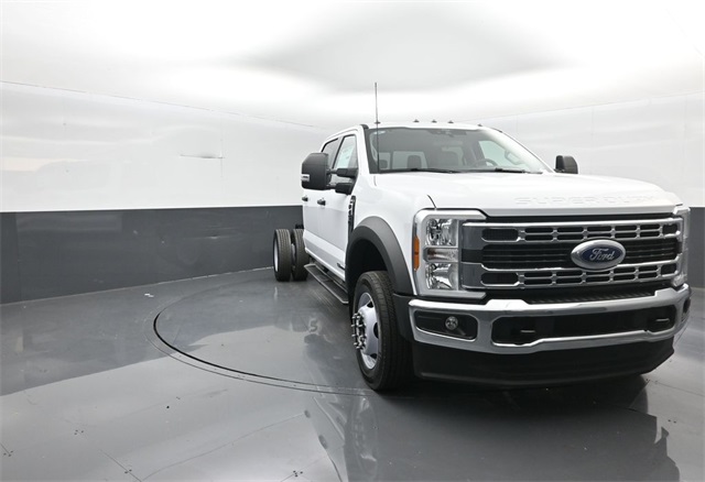 2026 Ford F-450 Super Duty Chassis Cab XL's photo