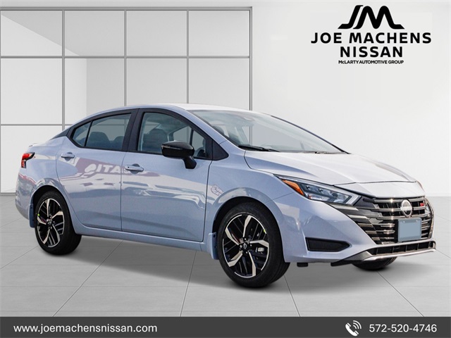 2025 Nissan Versa SR photo 3