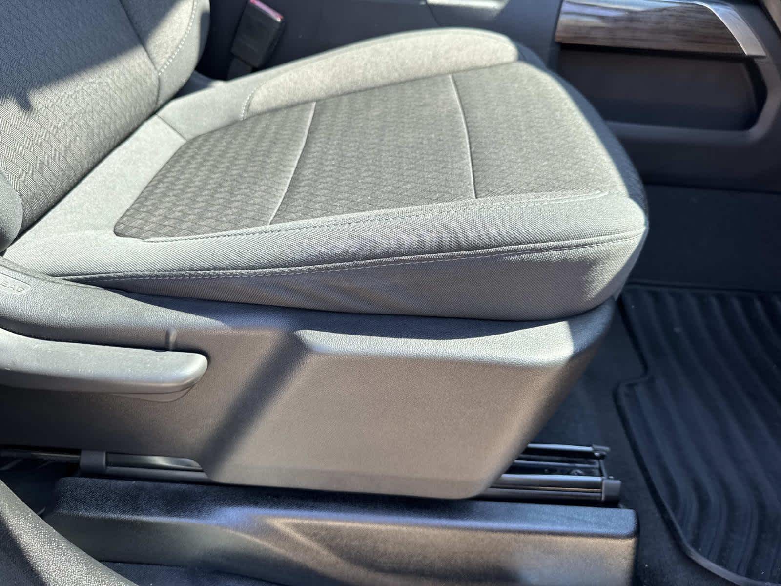 2021 Chevrolet Silverado RST photo 24