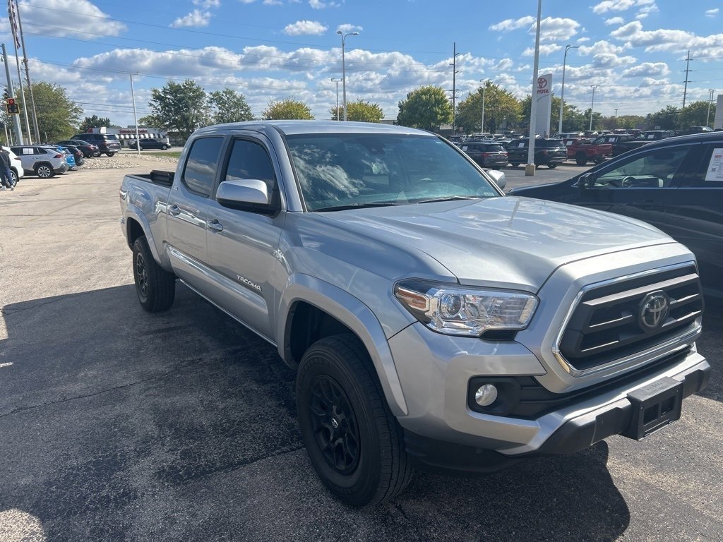 2022 Toyota Tacoma SR5 photo 2