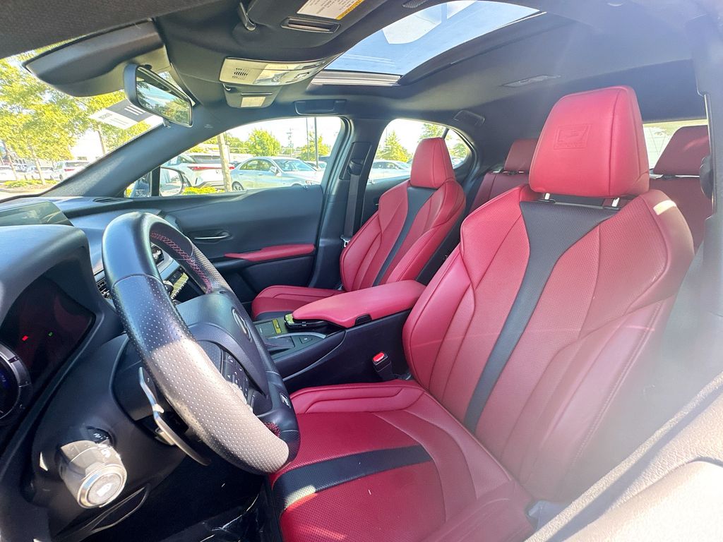 2022 Lexus UX 200 F SPORT photo 7