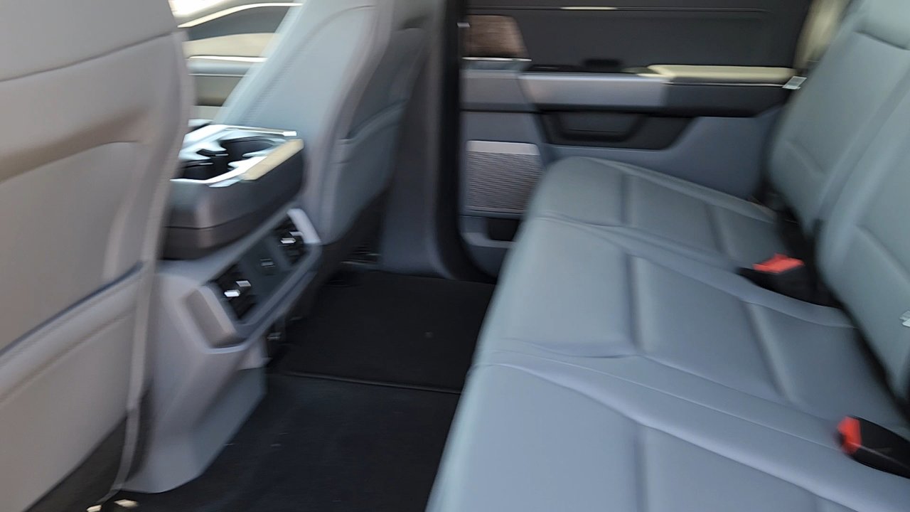 2025 Ford F-150 Lightning photo 22