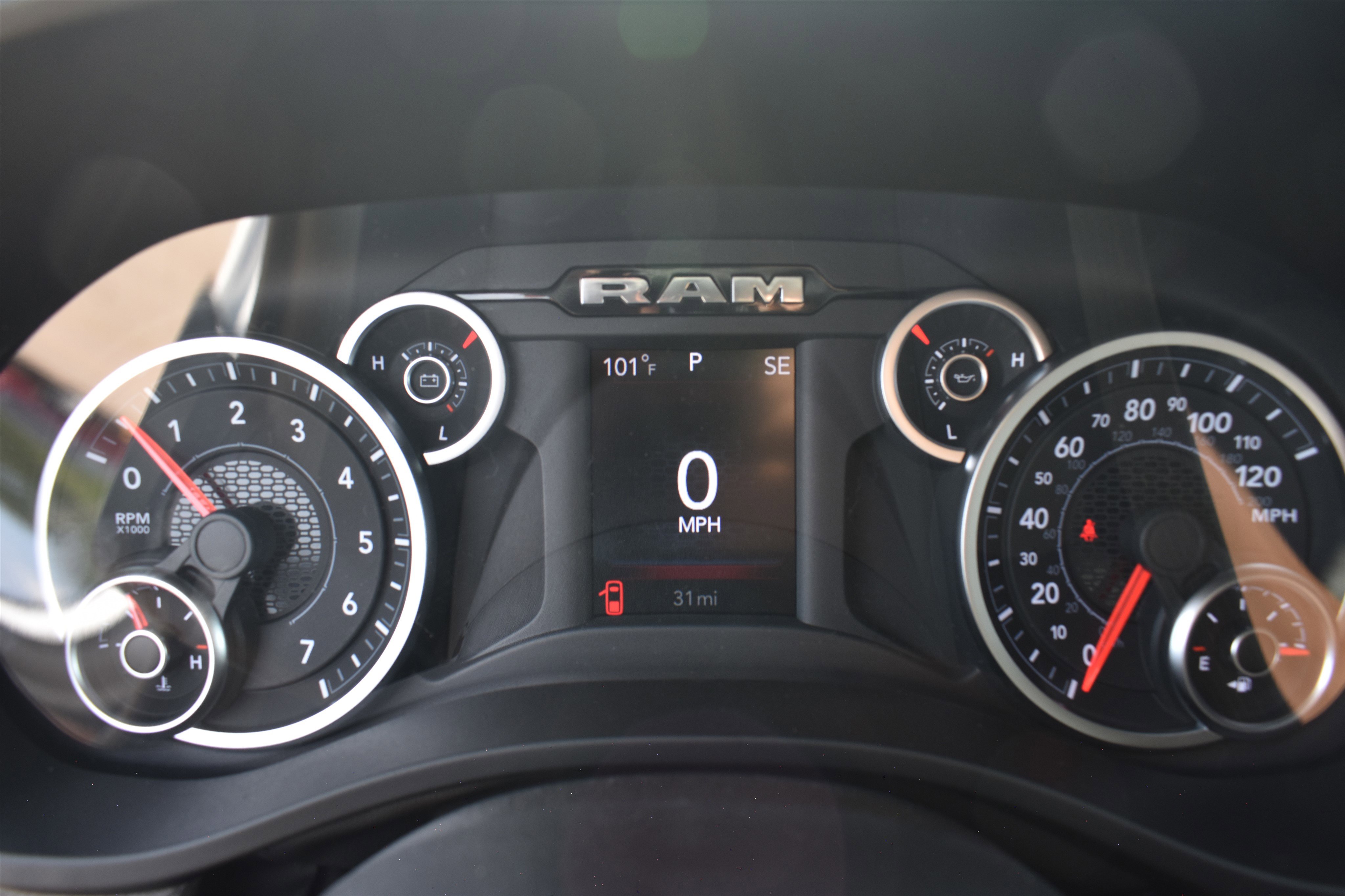 2025 Ram 1500 Tradesman photo 13