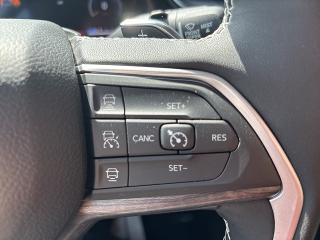 2023 Jeep Grand Cherokee Limited photo 10