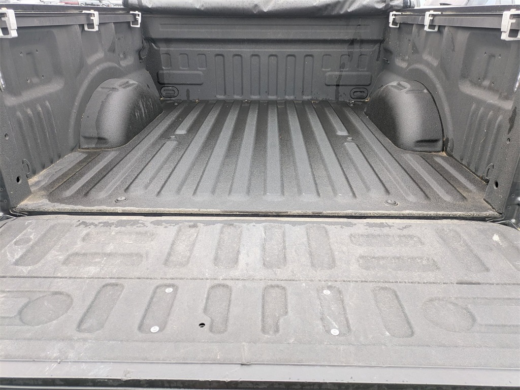 Used 2018 Gray Ford XLT image 1