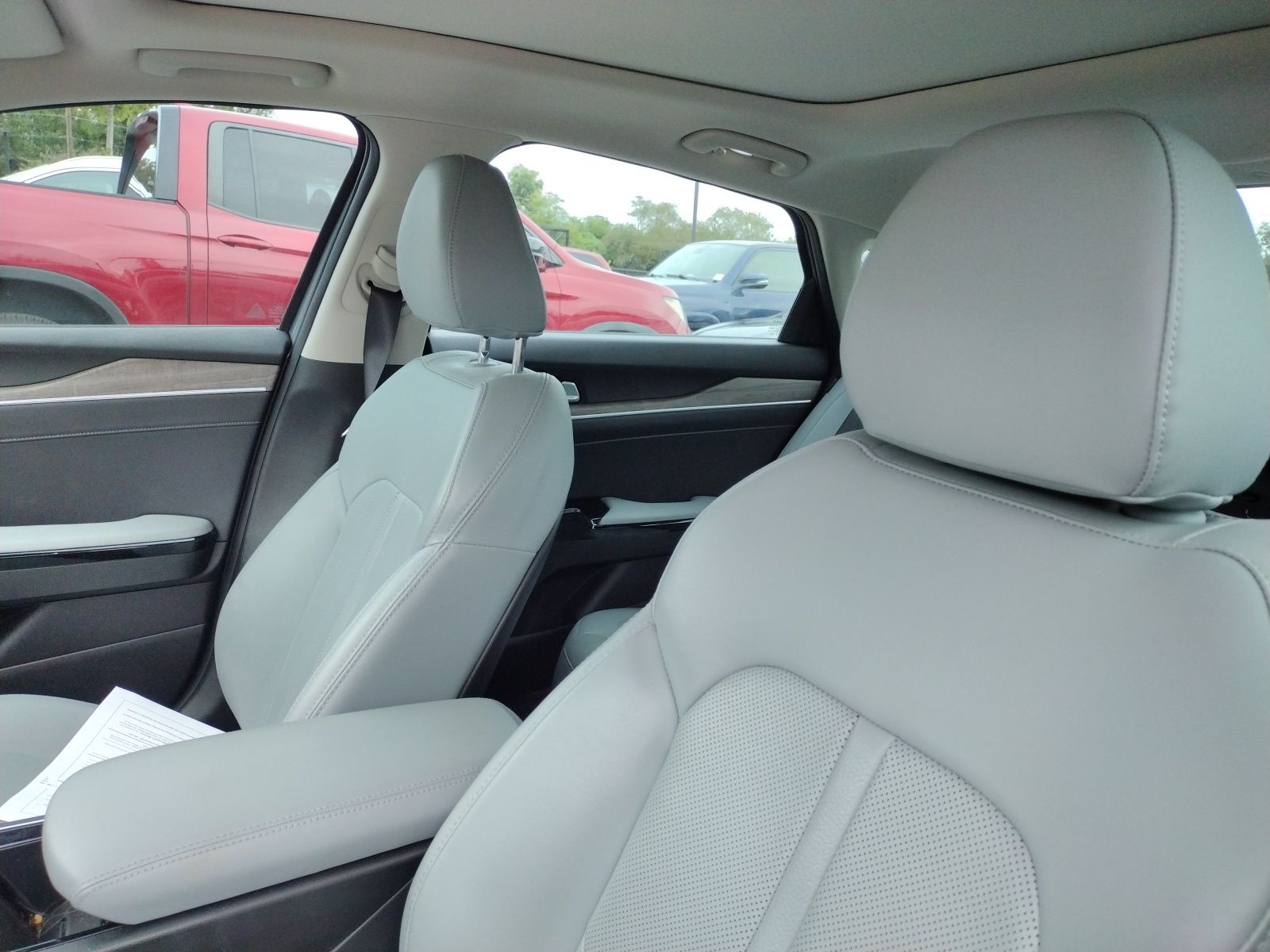 2022 Kia K5 EX photo 5