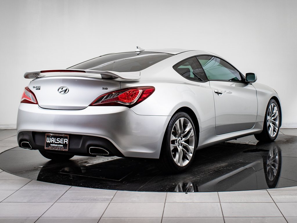 2013 Hyundai Genesis Coupe 3.8 Track photo 9