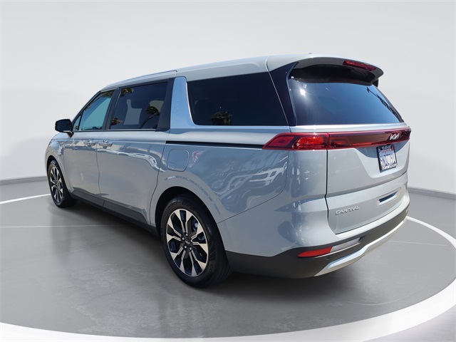 2024 Kia Carnival EX photo 3