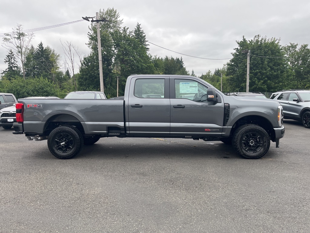 2025 Ford F-350 XL photo 4