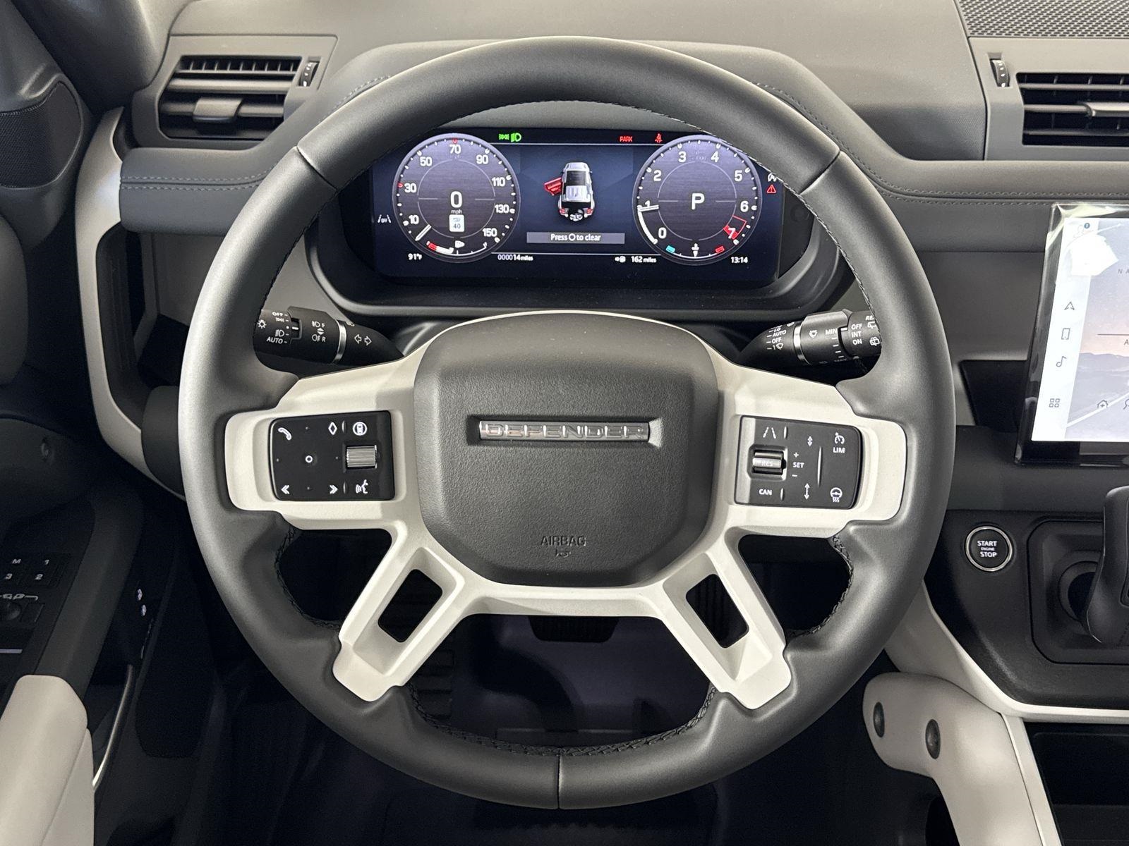 2025 Land Rover Defender 110 S photo 11