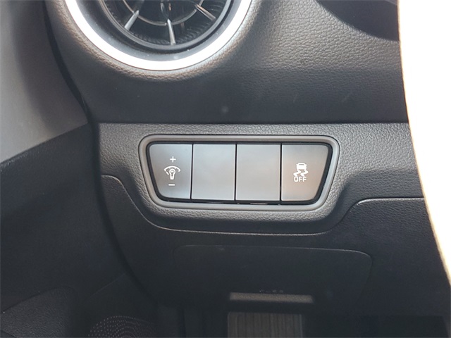 2023 Kia Forte LXS photo 12
