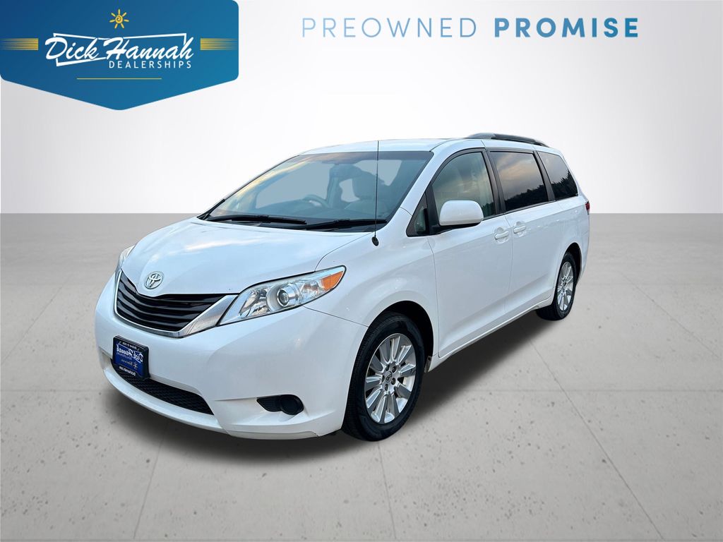 2014 Toyota Sienna LE