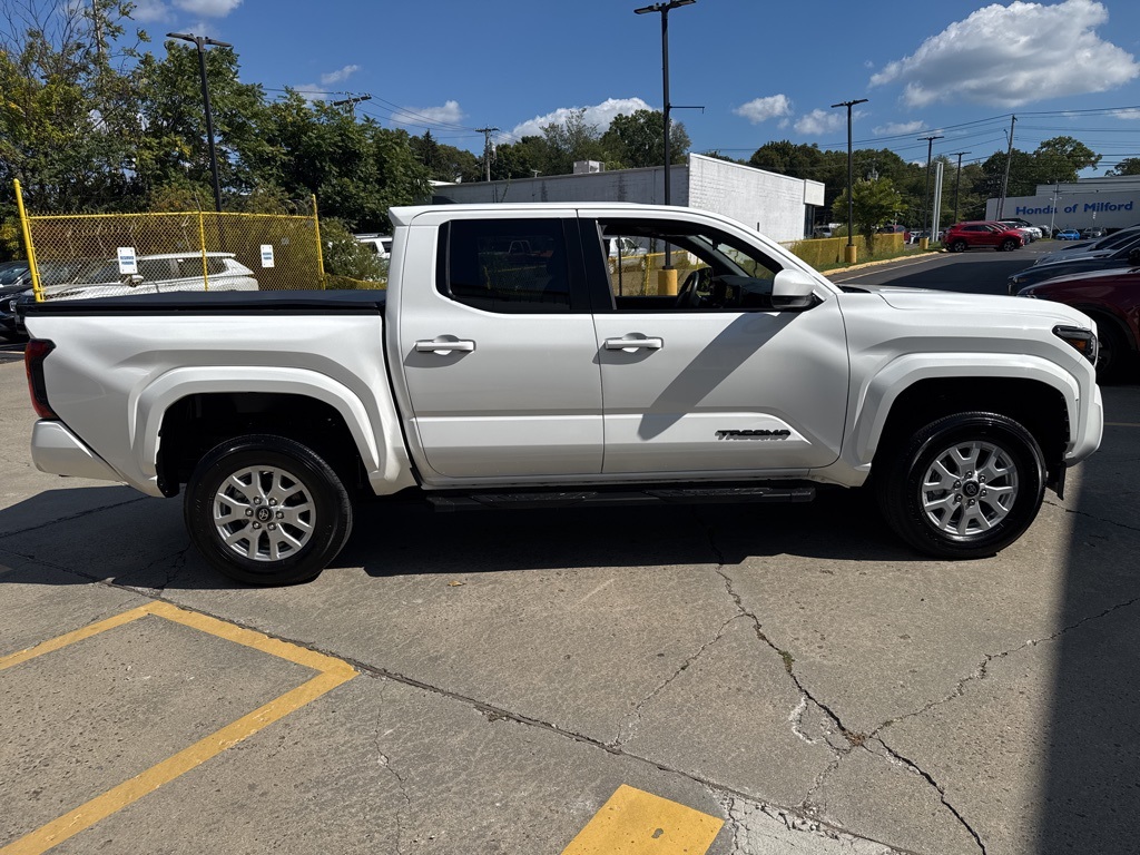2024 Toyota Tacoma SR5 photo 8