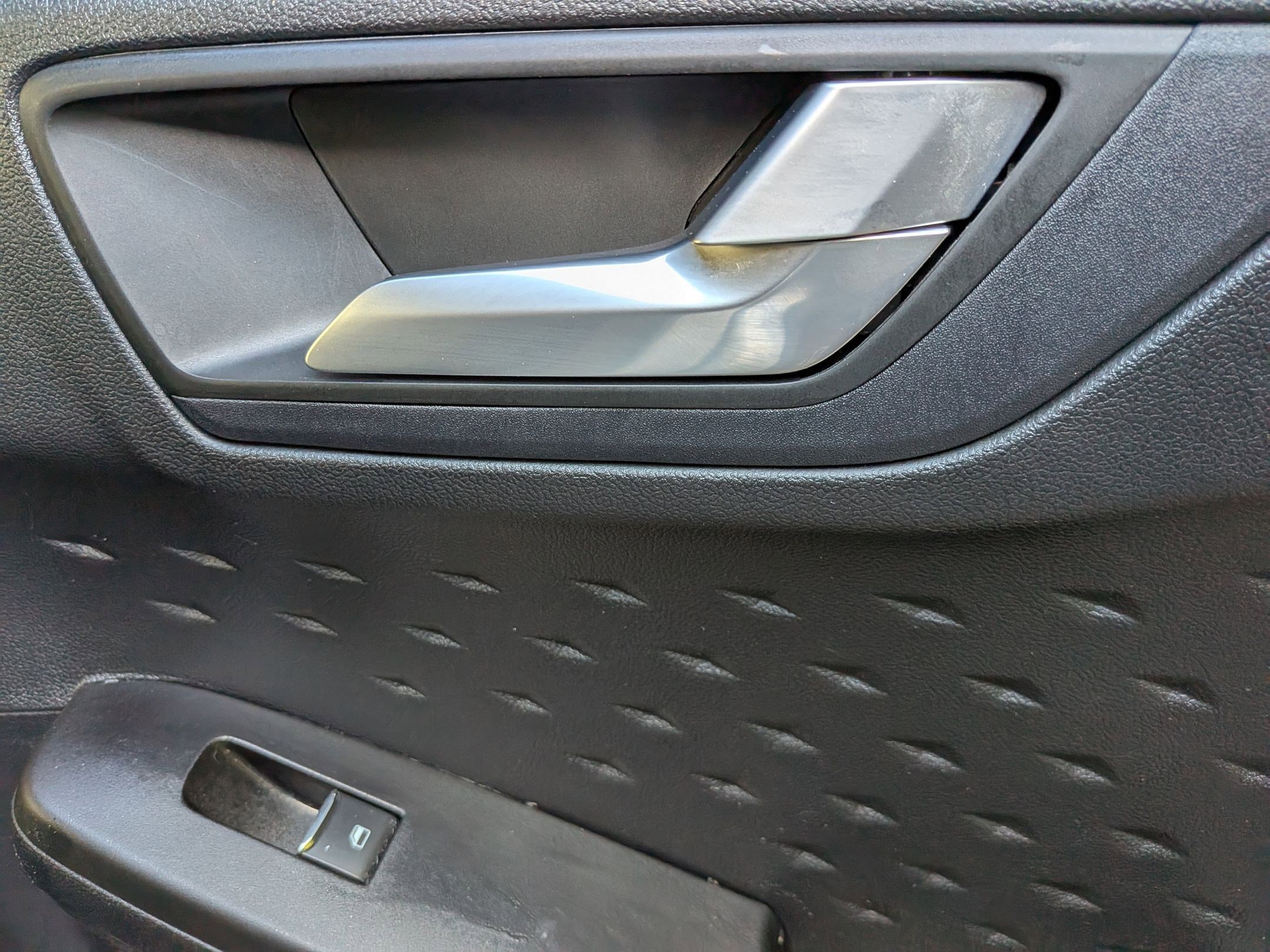 2020 Ford Escape Titanium photo 30