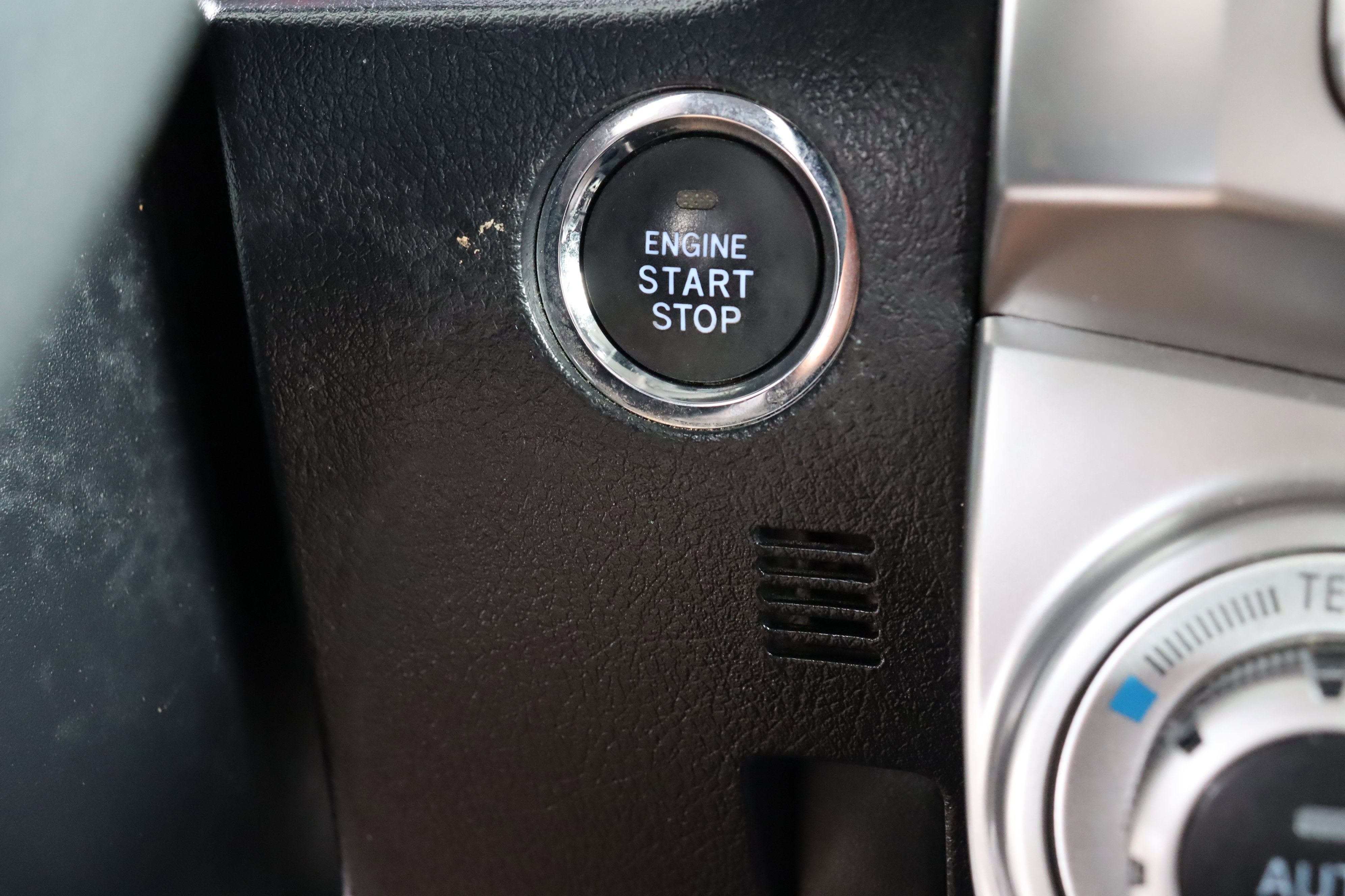 2019 Toyota 4Runner Limited photo 18