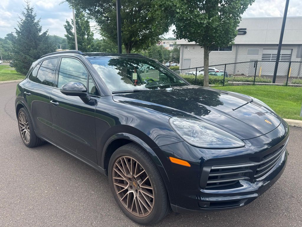 2023 Porsche Cayenne S Platinum Edition photo 4