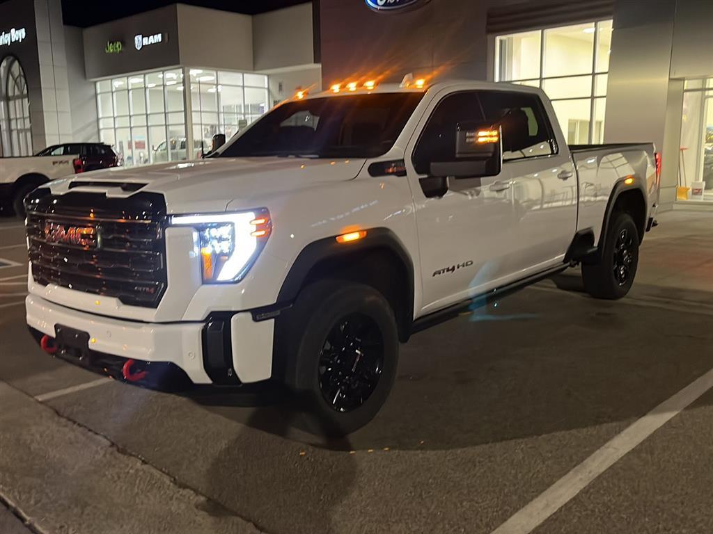 2024 GMC Sierra 3500HD AT4's photo