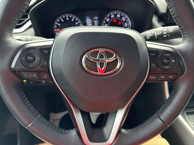 2021 Toyota RAV4 XLE Premium photo 28