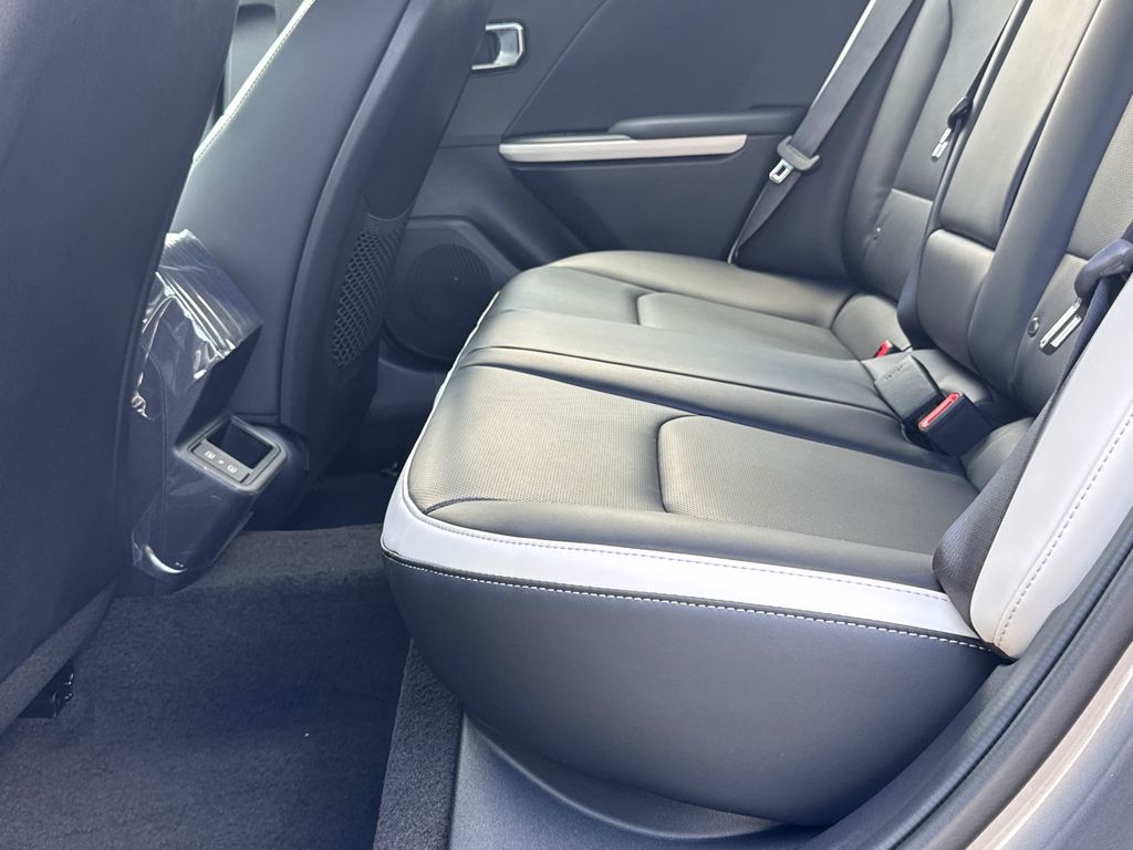 2025 Kia K4 GT-Line photo 19