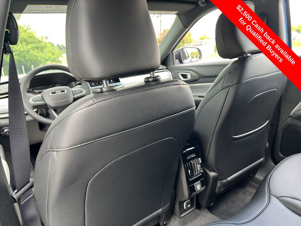 2025 Jeep Compass Latitude photo 4