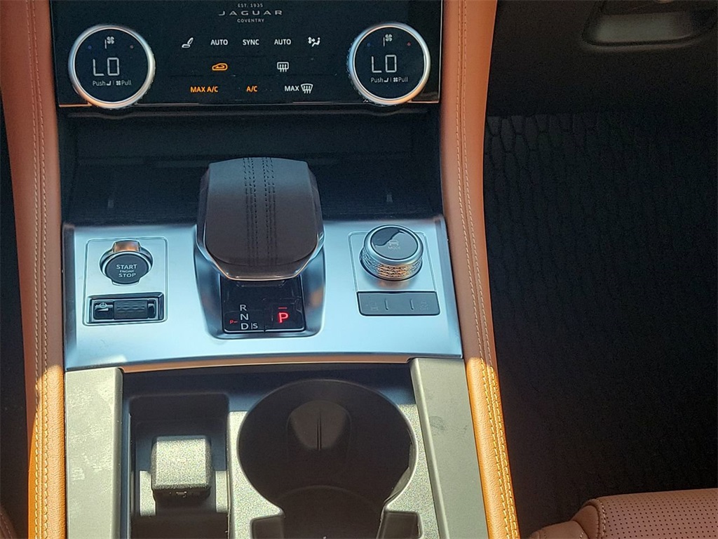 2026 Jaguar F-PACE P400 R-Dynamic S photo 18